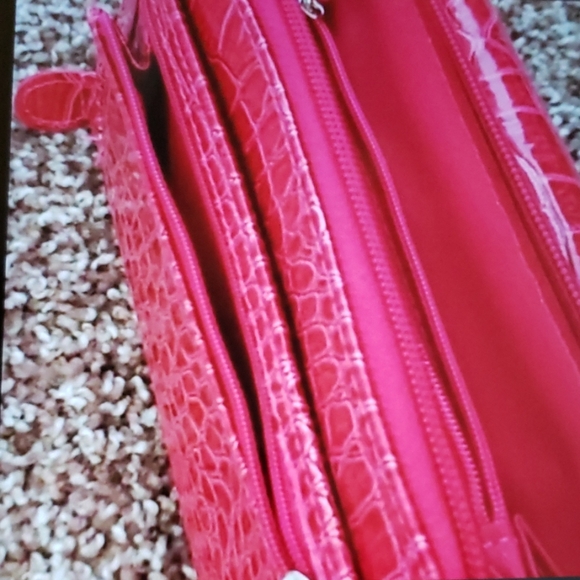 Woman s purseđź‘› - Picture 2 of 4